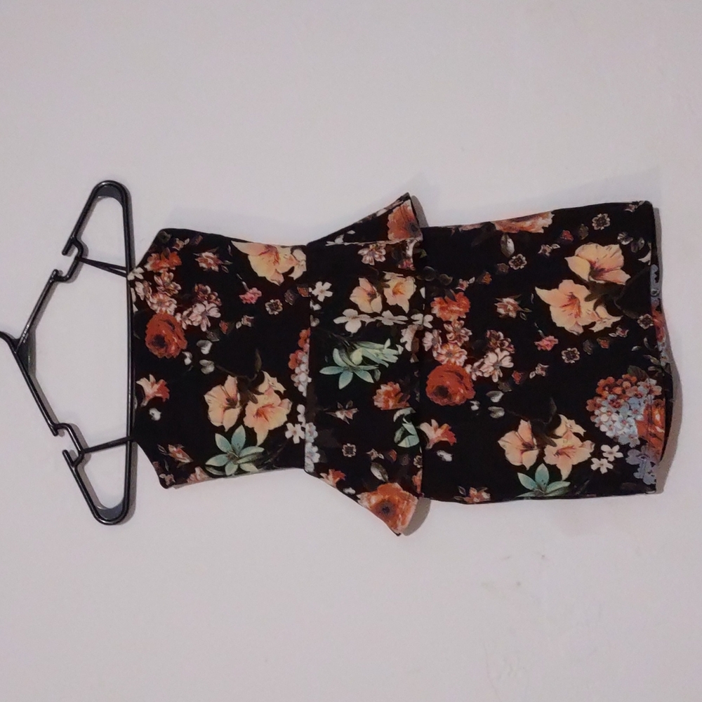 Forever 21 Women's Black Floral Mini Dress Size Small